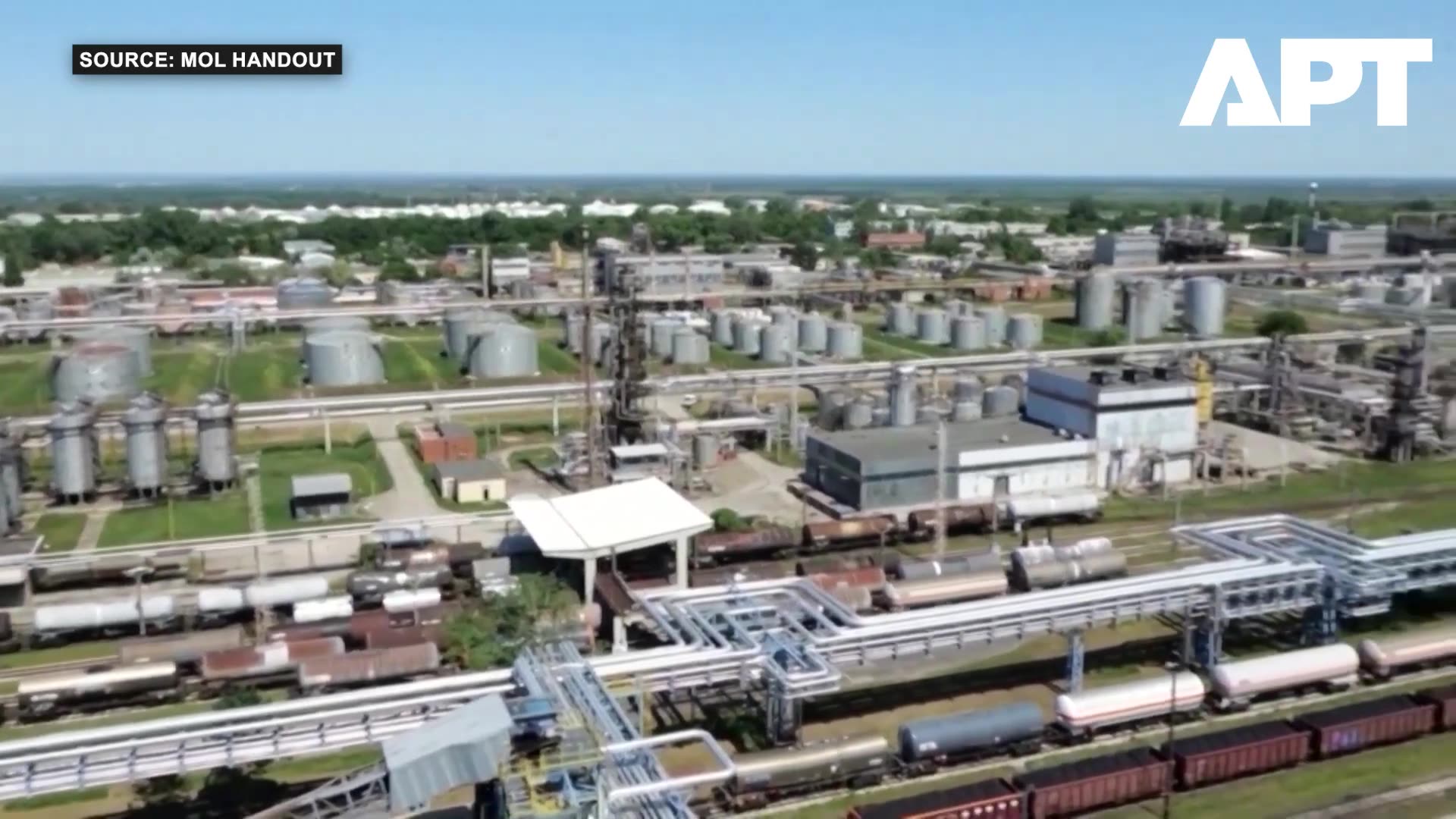 💥Ukraine Attacks Russian Oil Supply to EU’s Hungary, Slovakia - 3rd Time!