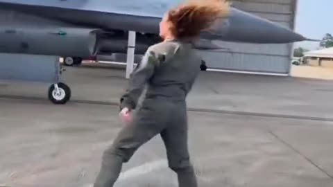 Israel women's are strong and brave.They protect the Israel 🇮🇱