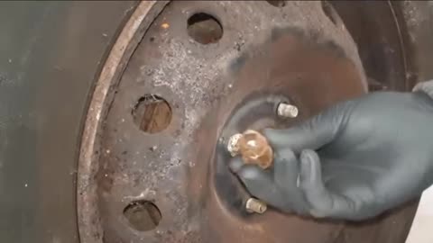 How to Remove Seats from a Honda CRX