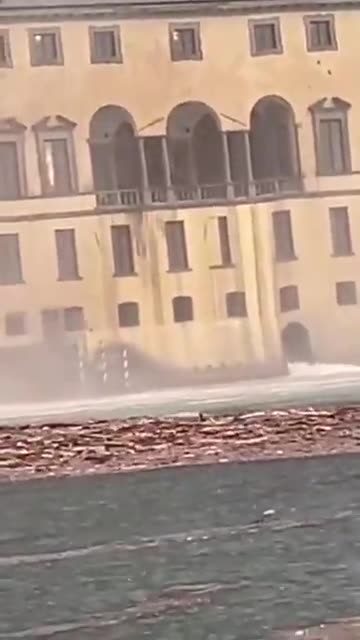 Shocking images from Lake Como, Italy Villa Pliniana, a breathtaking historic residence