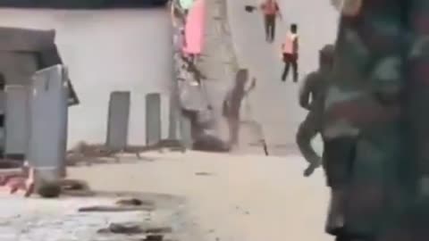 Переправа закрыта - мост уплыл: