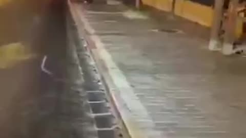A group of fanatic Jew settlers stormed a bus in Bnei Brak, in occupied Jerusalem, chanting "Death to Arabs" | Doing similar at universities in U.S. which gets others around them to react