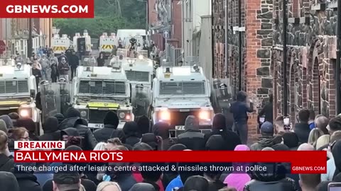 Northern Ireland in Flames 🔥 Riots Erupt Over Immigration, Housing & Crime