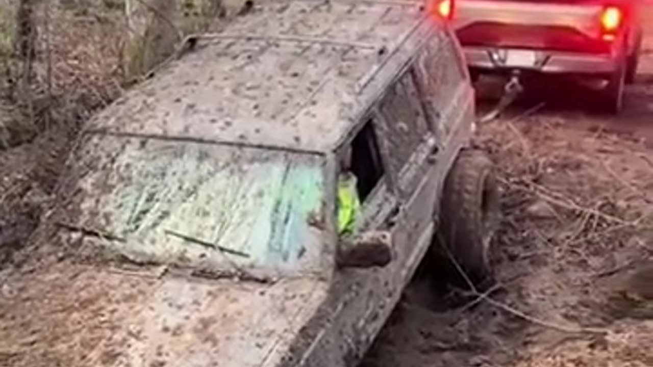 😂🤝 Providing a Little Help! | FunFM