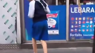 CHILD PICKPOCKETS ON PARIS STREETS 🇫🇷