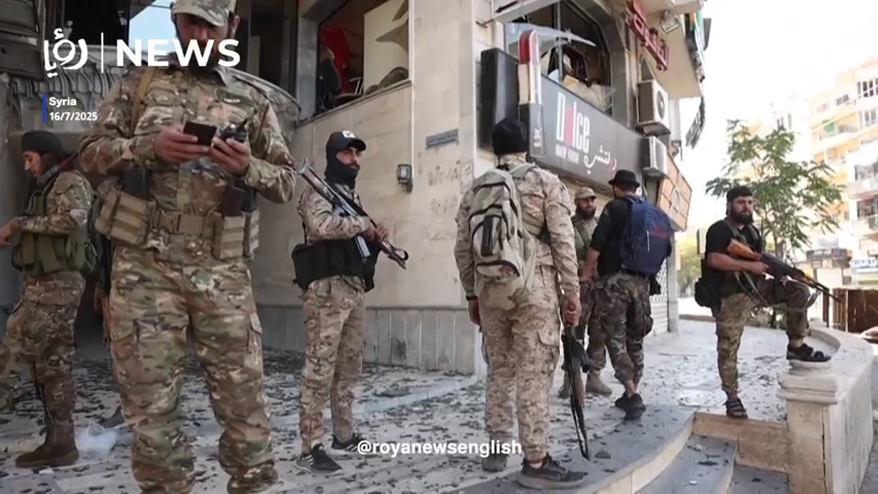 Clashes between Druze fighters and Syrian forces in Sweida