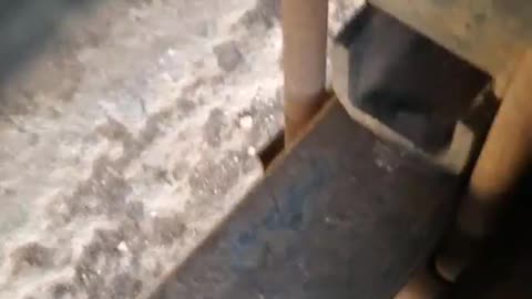 081025 BIG Trailer wheel work PART 2