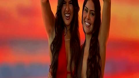 Unexpected Love Island Stars Cosy up as They Down