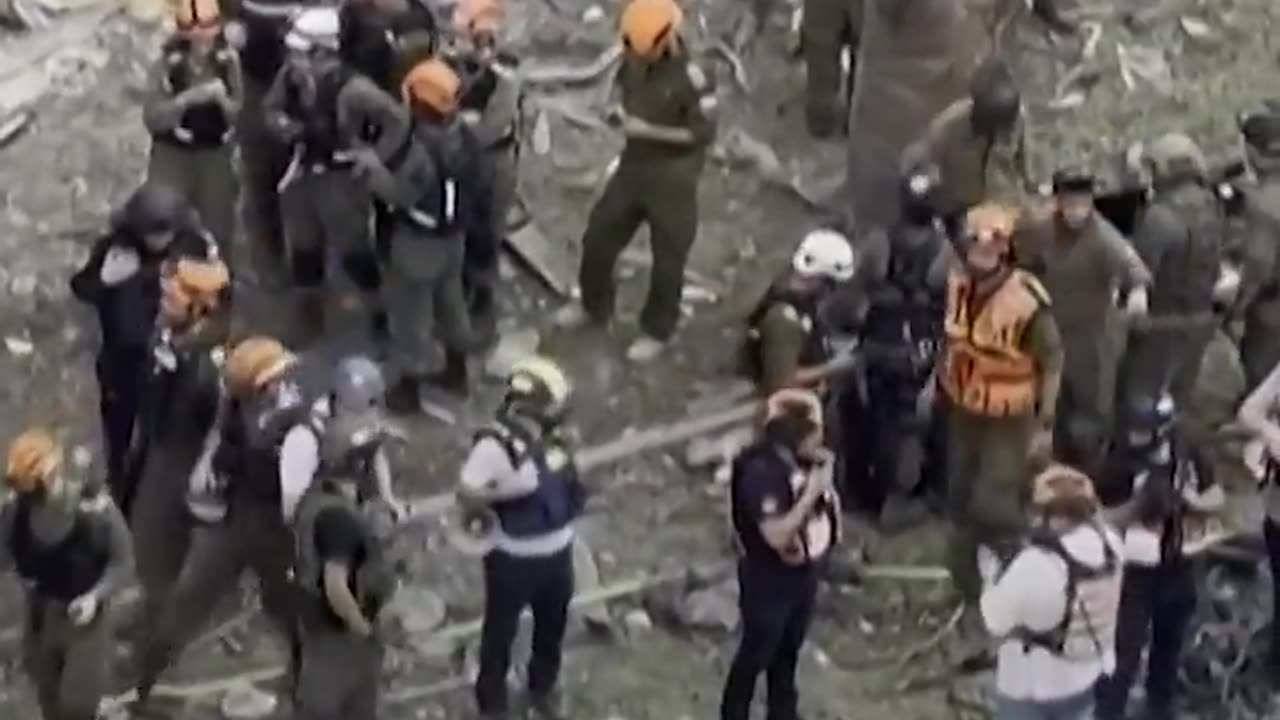 Israeli first responders survey aftermath of Iranian strike - Middle East Eye