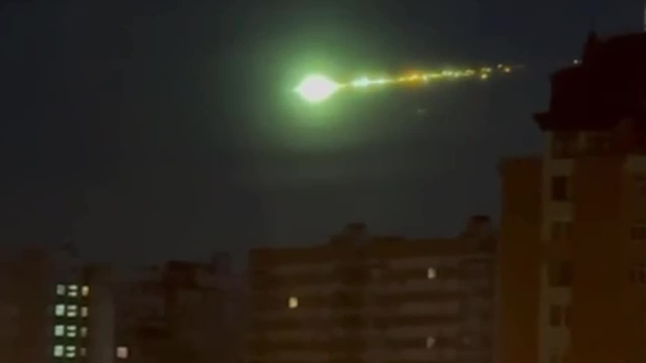A Meteorite Over Moscow Sparks Fears of a Ukrainian Super Weapon