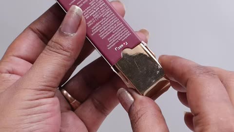 Dark brown lipgloss for dusky skin #swatchwithme #lipgloss #brownskin
