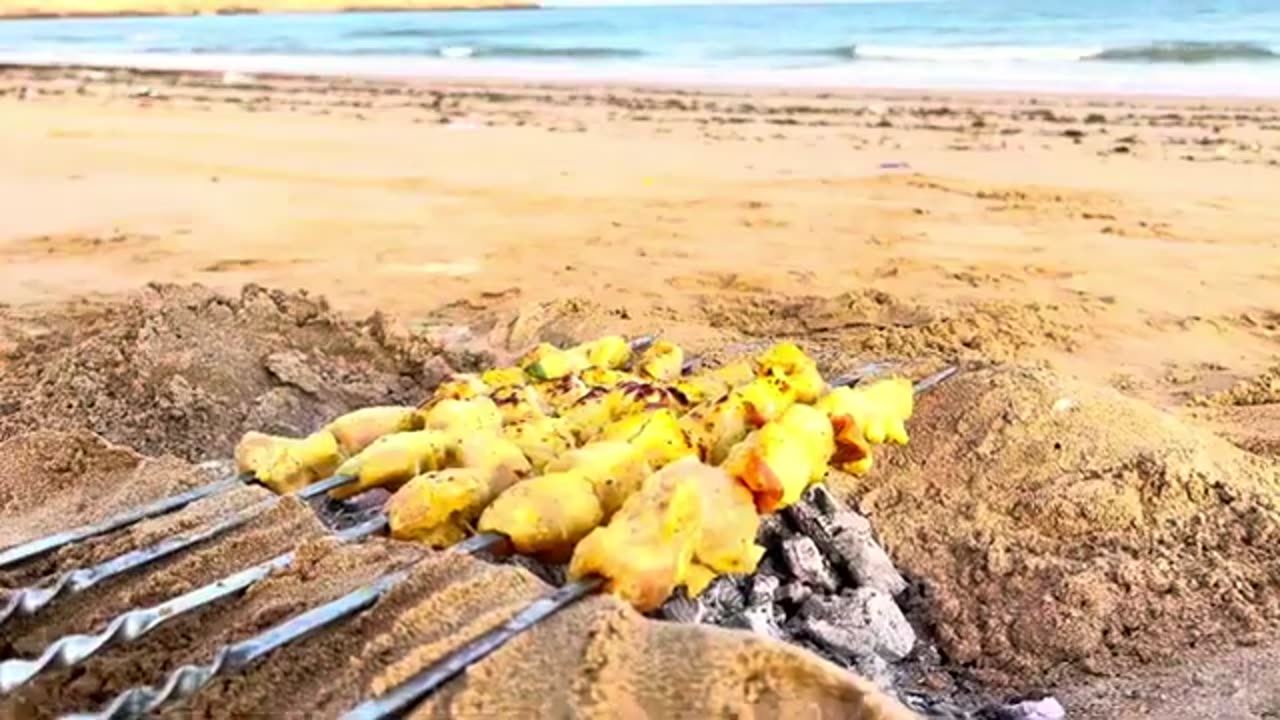 Grilling Juicy Chicken by the Sea – The Perfect Beach BBQ!"