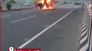 Aligarh Horror: Car-Truck Collision Sparks Blaze, 4 Burned Alive on Highway