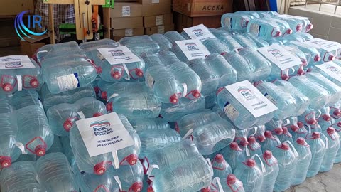 Vie du Donbass - Les sujets de la fédération de Russie apportent de l'eau à la RPD