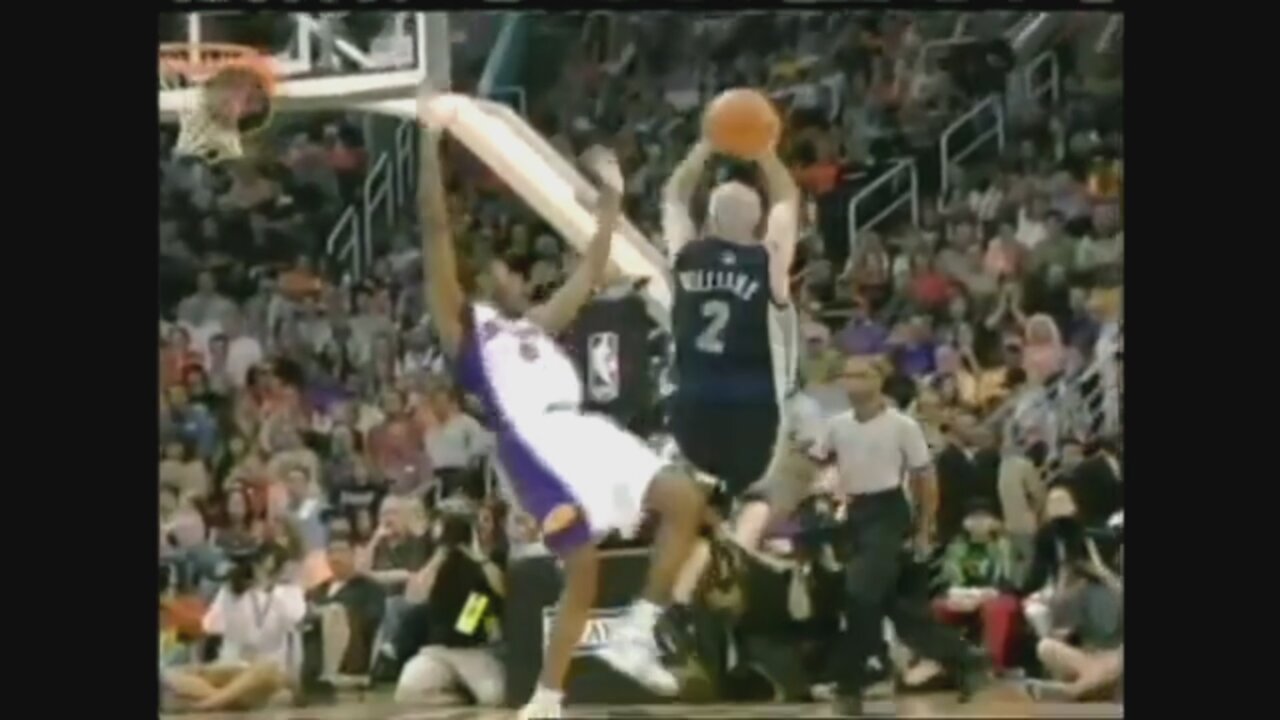 Jason Williams 17 Points 5 Ast @ Suns, 2005 Playoffs Game 1.