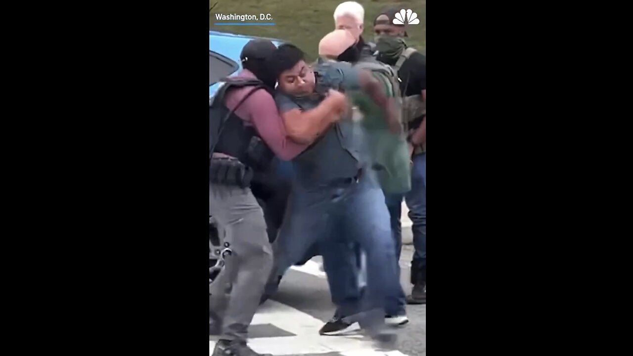 DHS OFFICERS APPREHEND👮🚙🧟‍♂️🚨👮‍♂️📸ILLEGAL ALIEN FOR SEXUAL ASSAULT🚏🚓🧟‍♂️🚙👮🏻‍♀️💫