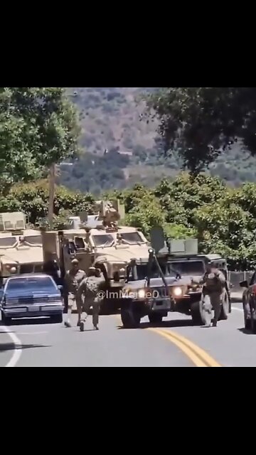 ACTIVIST BLOCKS🛣️🚘🧎🚠👨‍🚀COLUMN OF NATIONAL GUARDS MILITARY VEHICLES🛣️🧎‍♂️🚠👩‍🚀💫