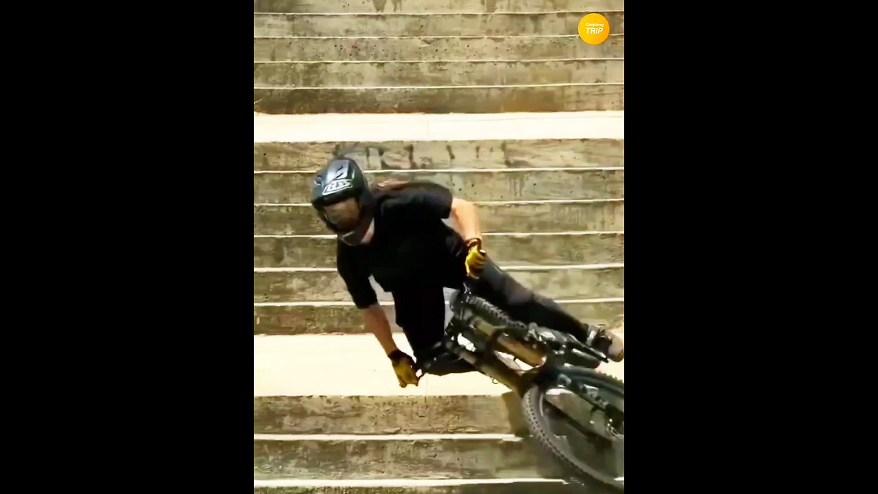 Simplang Trip 168: Stairs bicycle exhibition jump accidentally fell down to push-ups exercise.