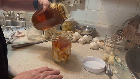 Hack For Peeling Garlic And Preserving Garlic