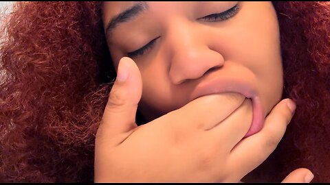 Big sis gives you “irl” Mouth sound Asmr tingles🤤
