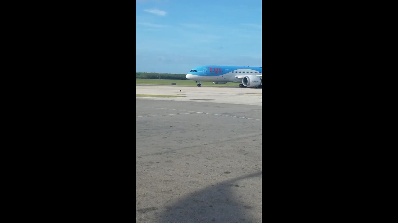 **"10 Aviation Facts You Probably Didn’t Know"**