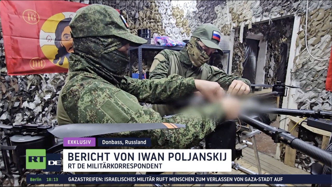 RT DE-Exklusiv: Drohnen-Innovation im Donbass – Teamarbeit an der Front