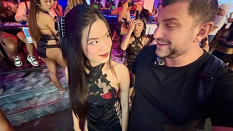 Where NOT to go & Where to GO in Pattaya Thailand SOI 6 Wild FUN 