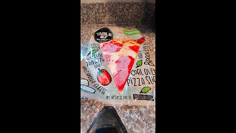 🥷gga Food Review---Table 87 Coal Oven Cheese Pizza