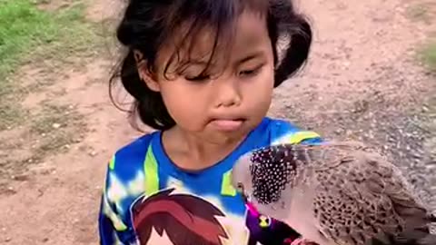Children love 😘 birds 💗🤩