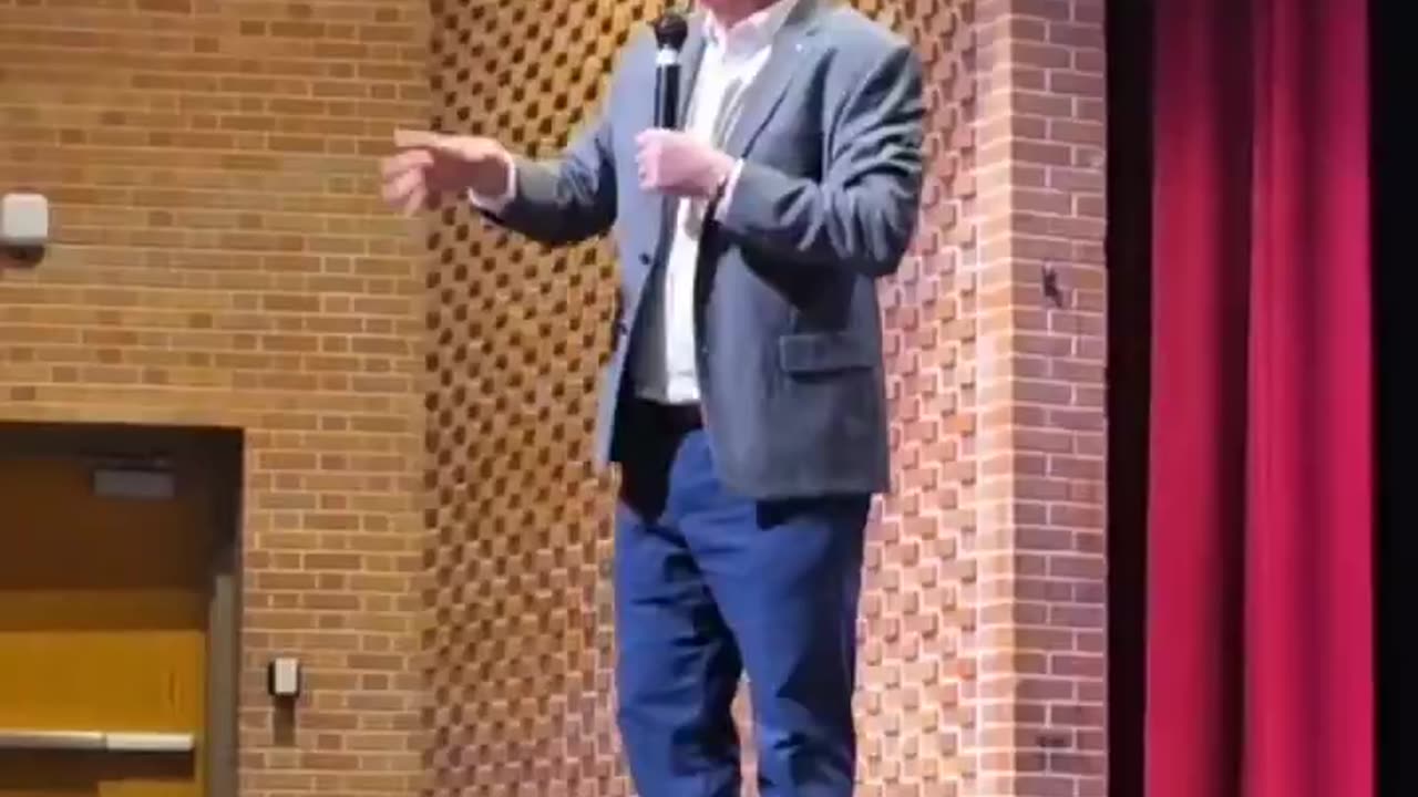 This Tampon Tim Walz tour is something...