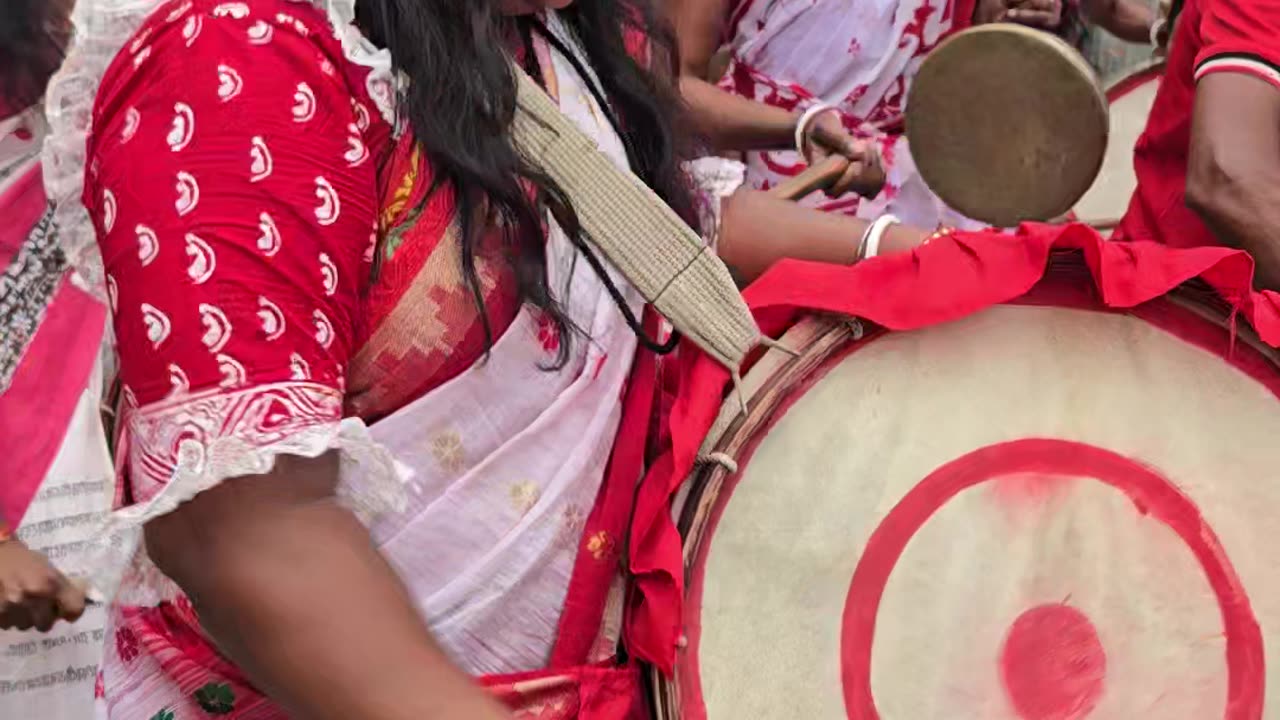 Look at the speed of the music, I'm amazed.