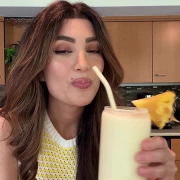 If you like piña coladas…” Then you have to try this easy + wholesome version.🍍🥥