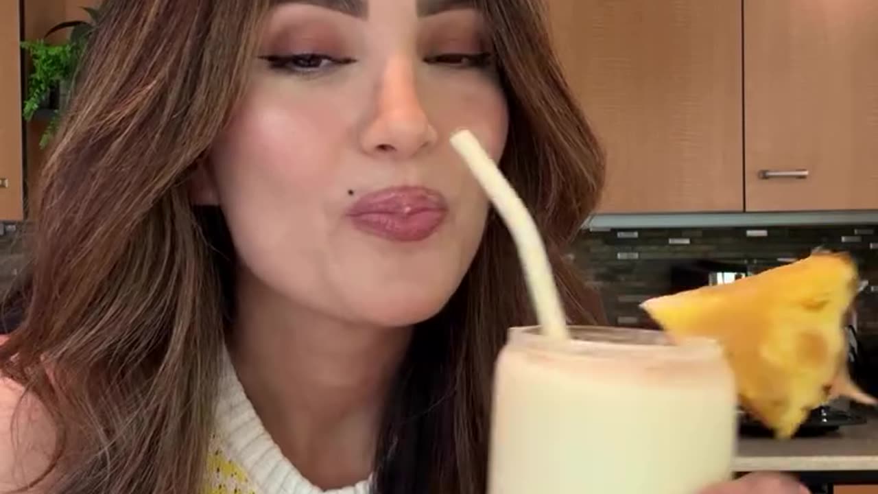 If you like piña coladas…” Then you have to try this easy + wholesome version.🍍🥥