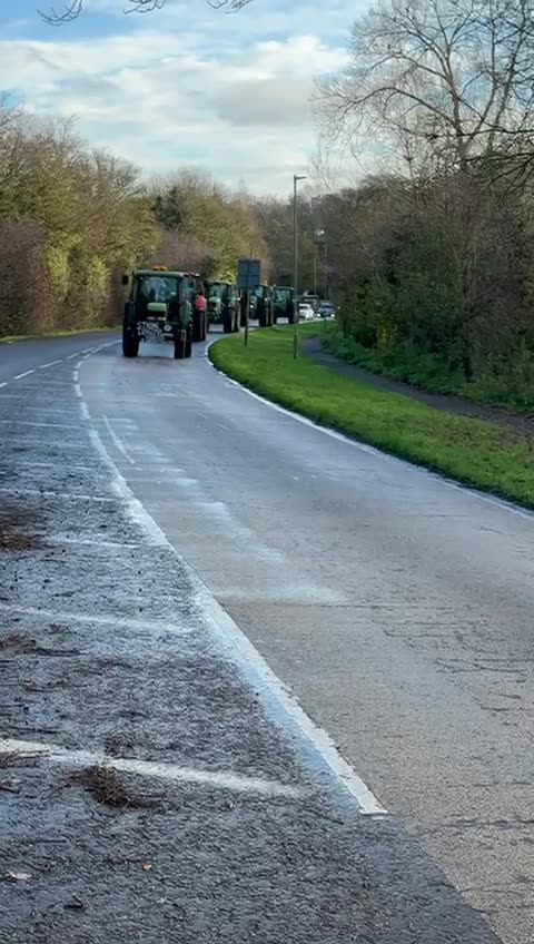 Farmers from across southern England on route to Southampton Docks