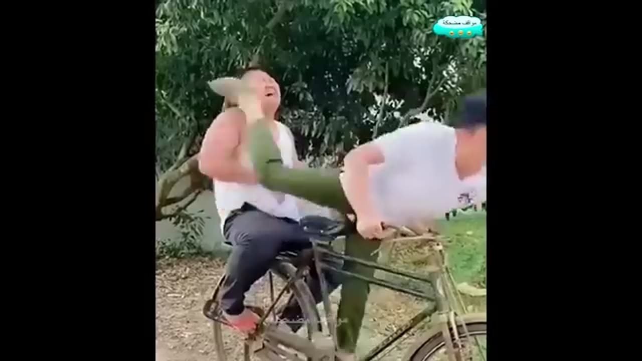 افضل مقاطع مضحكة جدا 🤣 _ تحدي الضحك 🤣_ مواقف تموت من الضحك 🤣 _ فيديوهات مضحكة جدا 🤣 2023 #17
