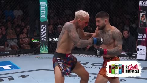 Ilia Topuria knocks out Charles Oliveira in the first round of the main event of #UFC317 ESPN MMA