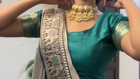 Designer Vinusto Off White Saree at Muzai | Elegant Onam Outfit