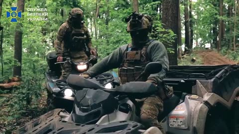 🇺🇦😎 Day after day, SBU strike drone operators carry out missions on the front lines.