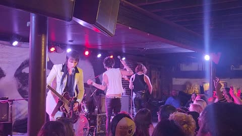 Palaye royale ( live)