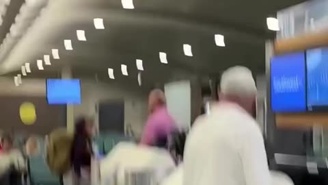 ORLANDO AIRPORT MELTDOWN: Woman assaults emp smashes Southwest computer demands police be called