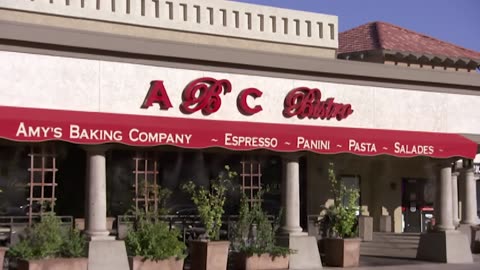 Gordon Ramsay's EXCLUSIVE Return To Amy's Baking Company WITH BONUS Kitchen Nightmares (1080p)