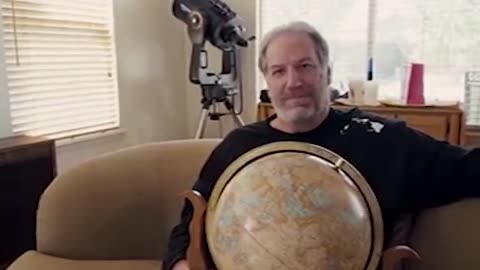 Flat Earther Wastes $20,000, Disproves His Own "Theory"