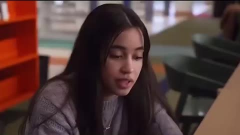 A girl is SUING her school for allowing her to graduate with honors even though she’s illiterate