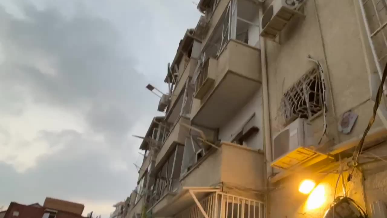 Iranian Strikes Hit Not Only the Capital but Also the Periphery in Israel's Bat-Yam