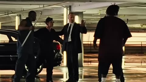 The robbers underestimated the undercover agent