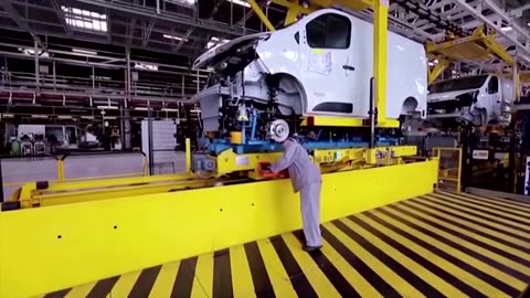 Renault Q2 sales volumes flat on drop in demand for vans