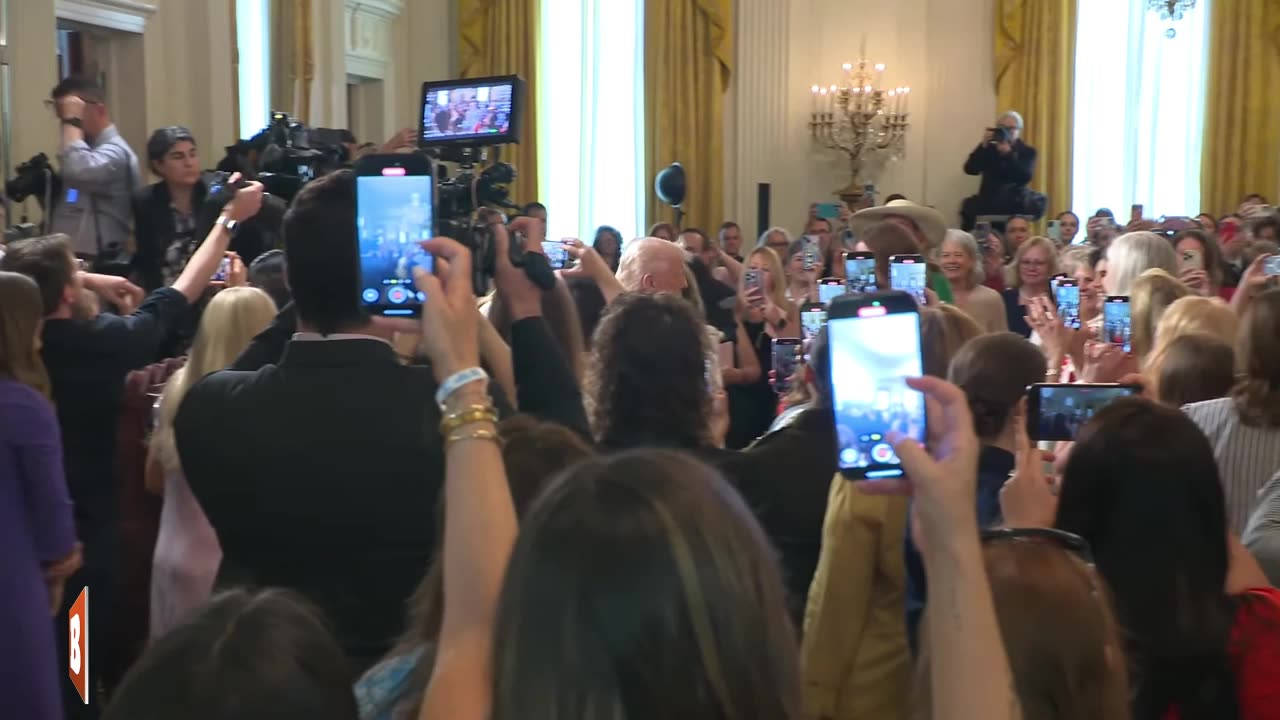 LIVE: President Trump, First Lady Celebrate Military Mothers...