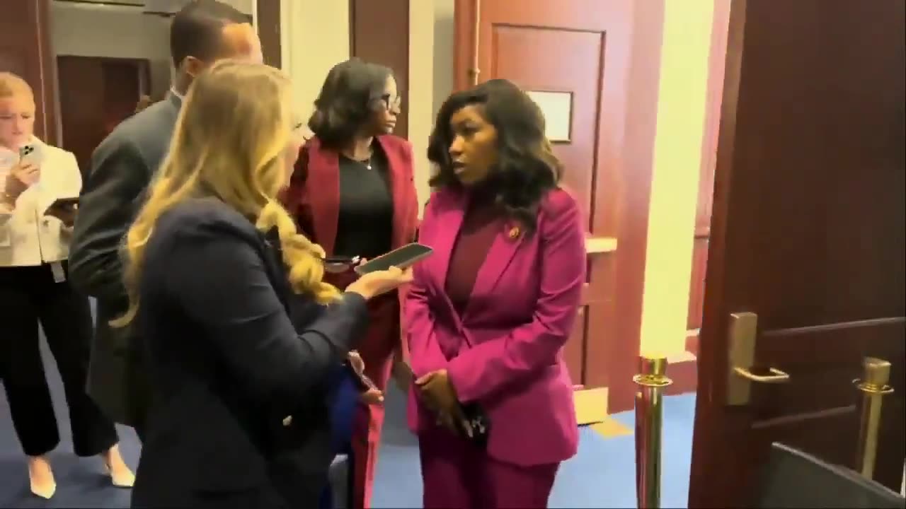 Rep. Crockett refuses to apologize after calling wheelchair-bound Gov. Abbott "Hot Wheels."