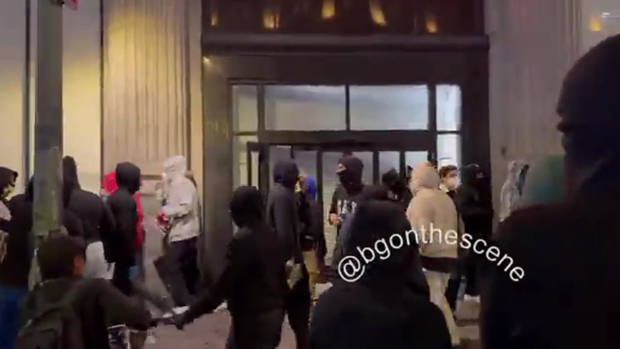 LA RIOTS - Downtown LA CVS looted - For Bread