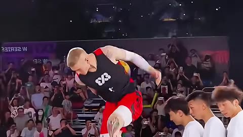 What started as a fun dunk contest turned into total chaos 🏀😂